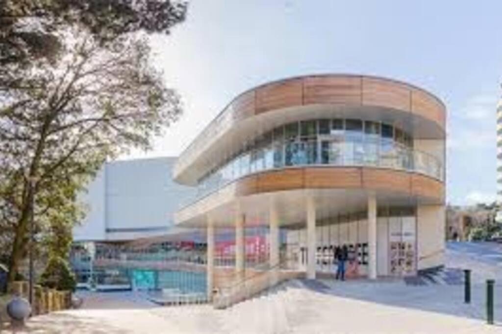 Lovely Central Bournemouth Flat 10 Minute To Beachアパートメント エクステリア 写真